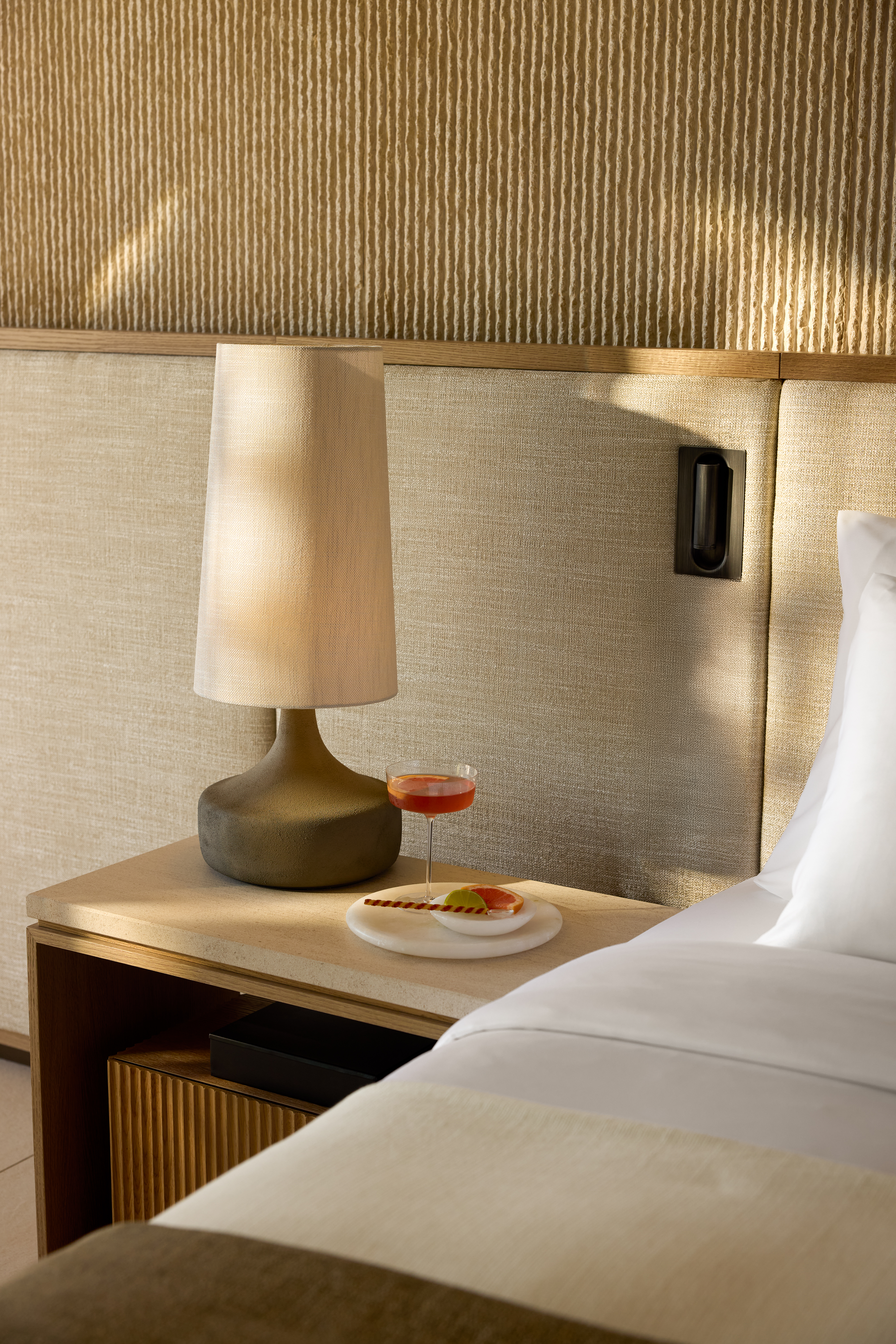 Two Bedroom Residence Pr. Pool Beach Front 8