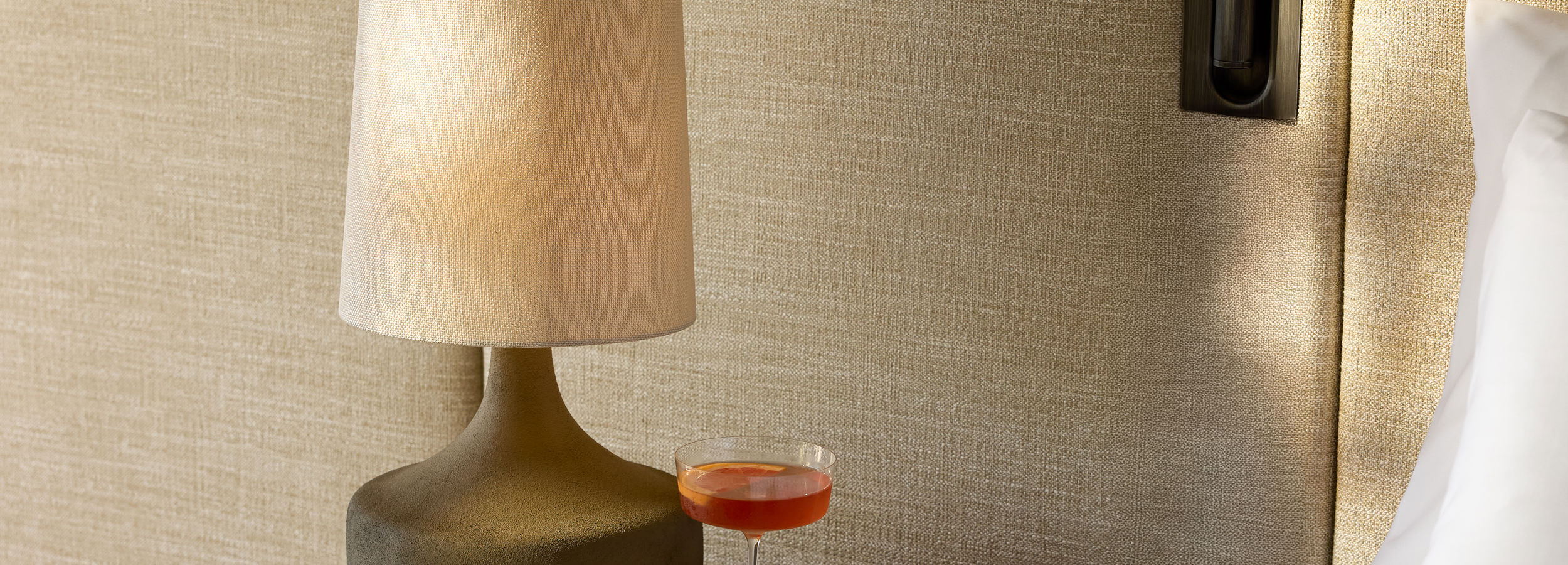 Two Bedroom Residence Pr. Pool Beach Front 8