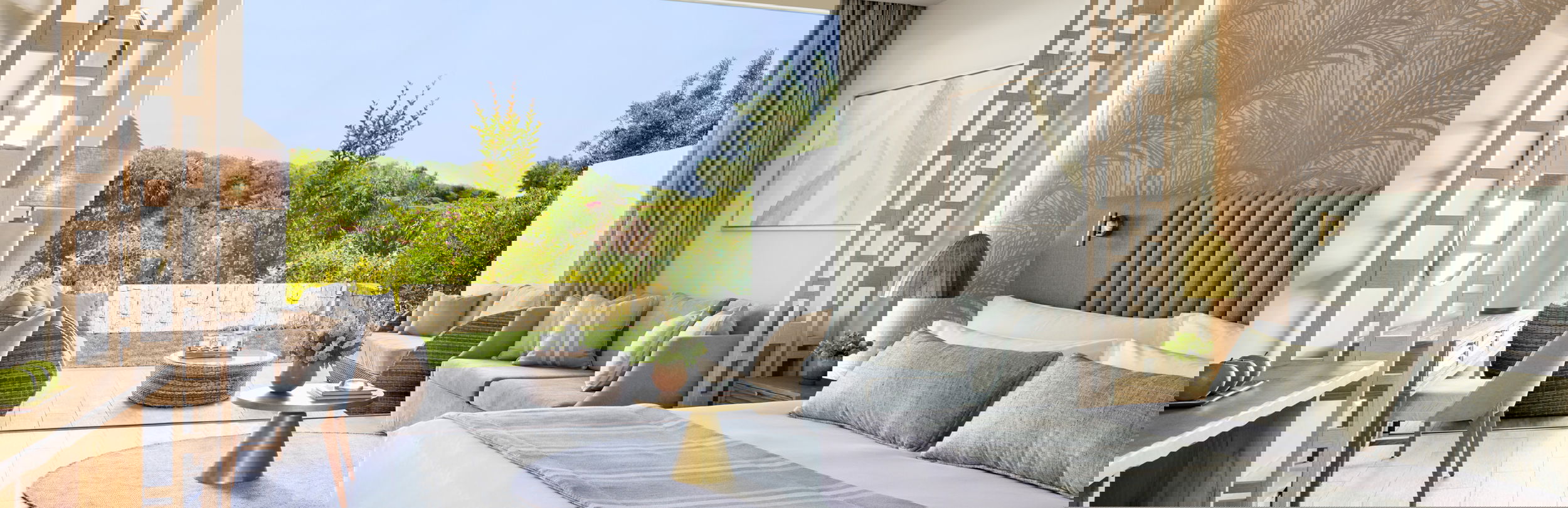 Junior Suite with Garden View