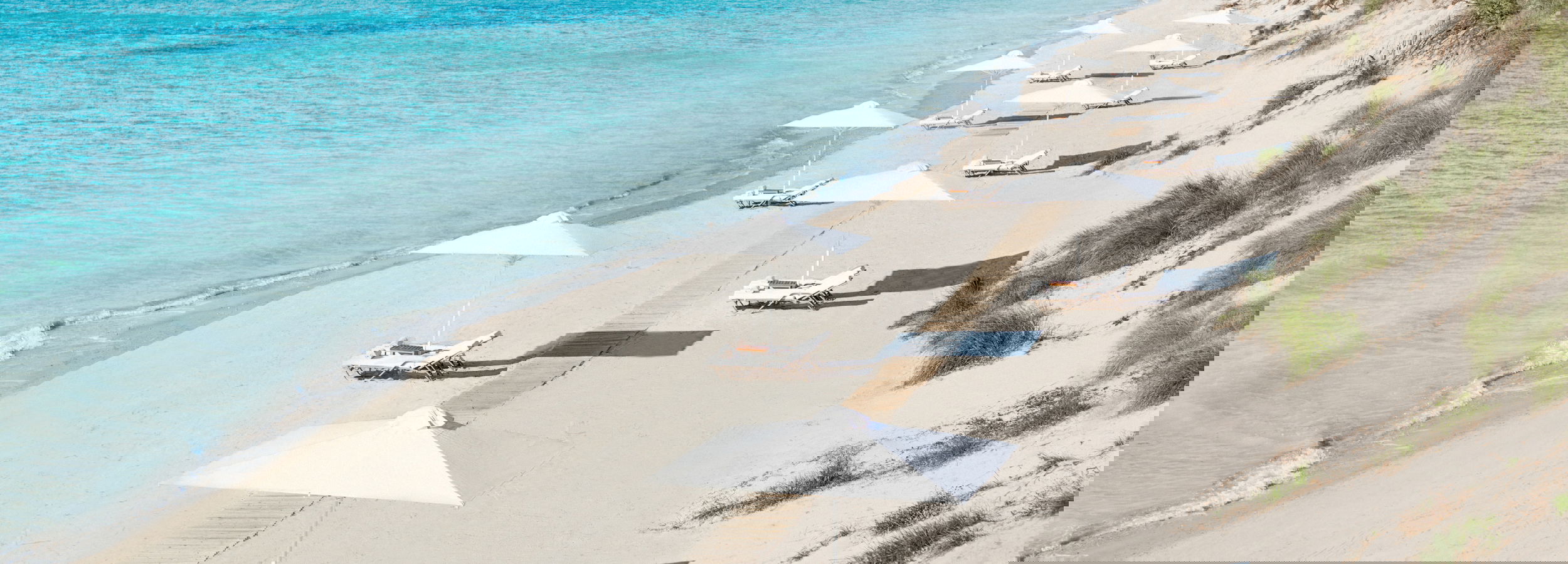 Blick auf Sani Hill Beach