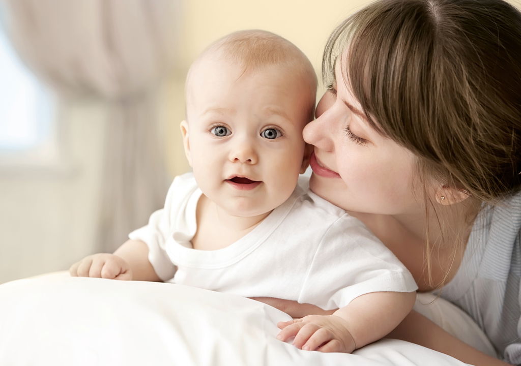 Baby and Mother at Υπηρεσίες Baby Consulting από την Carol Mae