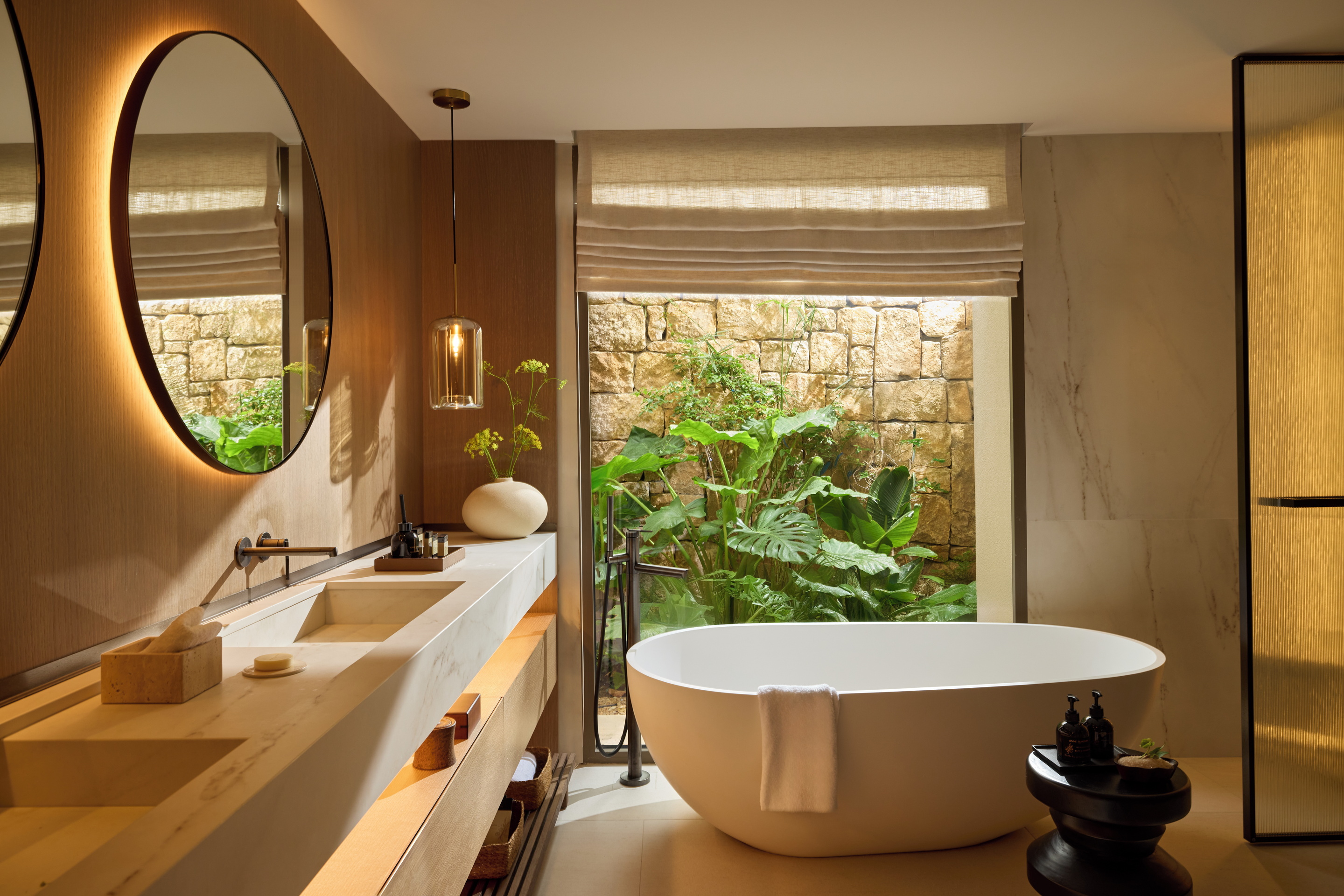 Two Bedroom Signature Residence Pr. Pool Beach Front 7