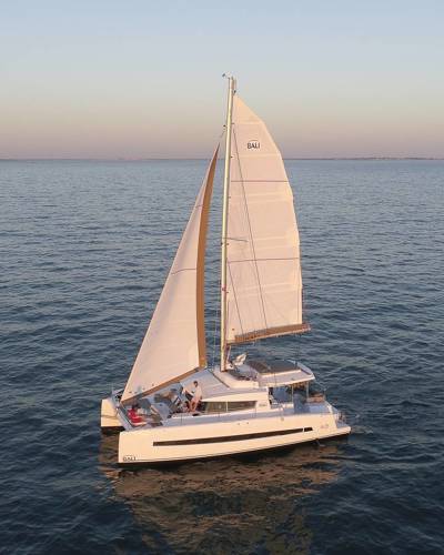 Καταμαράν γιοτ Sani Joy