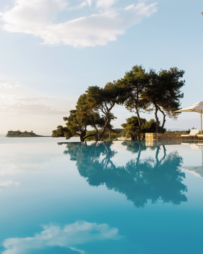 Sani Club Infinity Pool Hill View 02 2880X1920