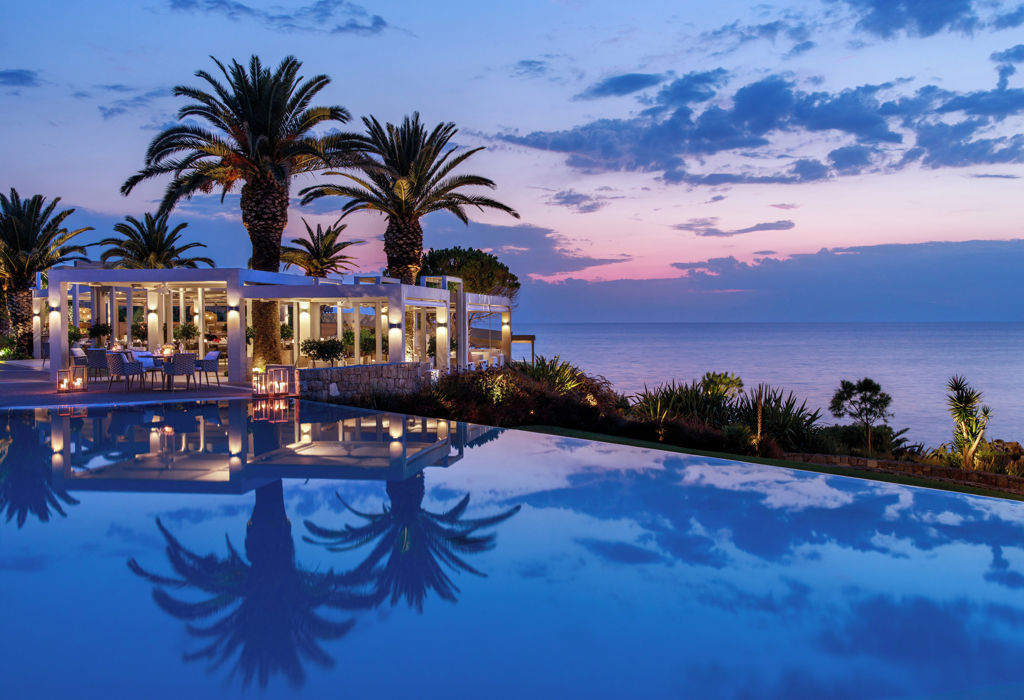 Club Lounge (2)