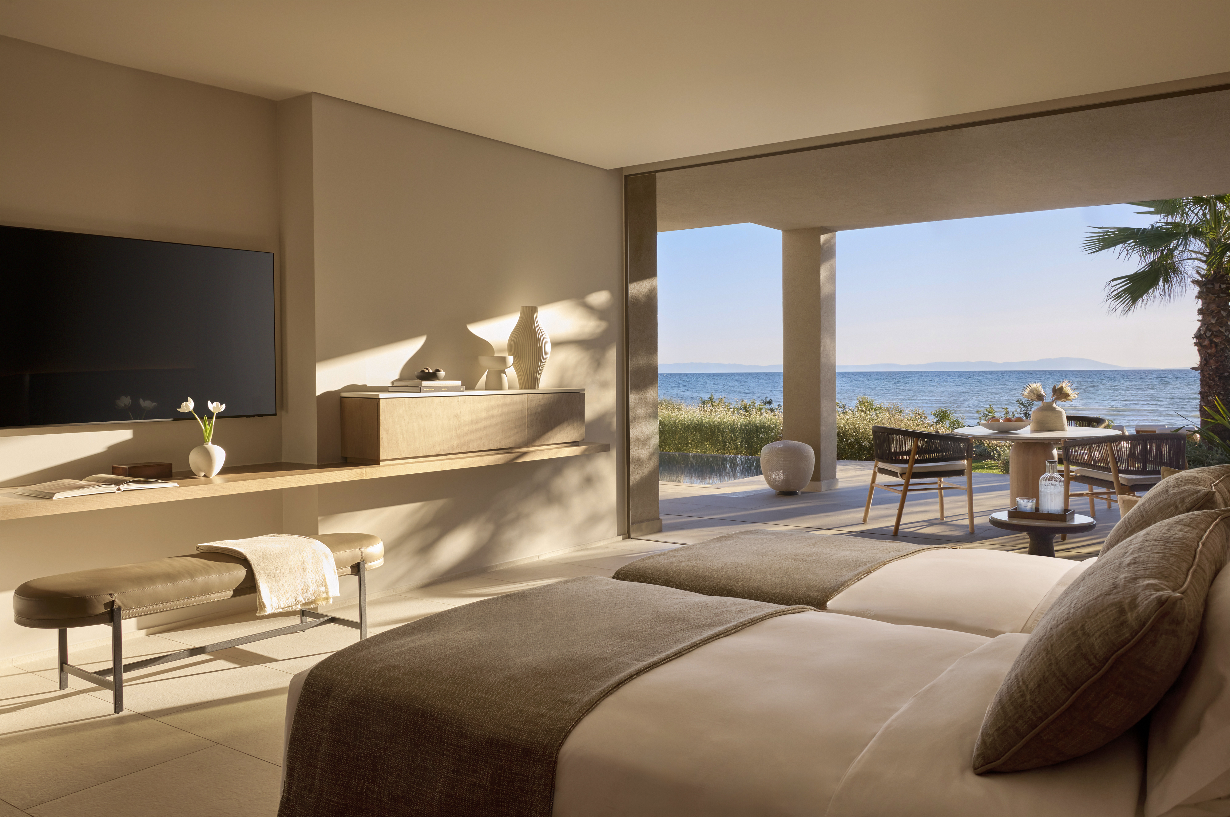 Two Bedroom Signature Residence Pr. Pool Beach Front 3