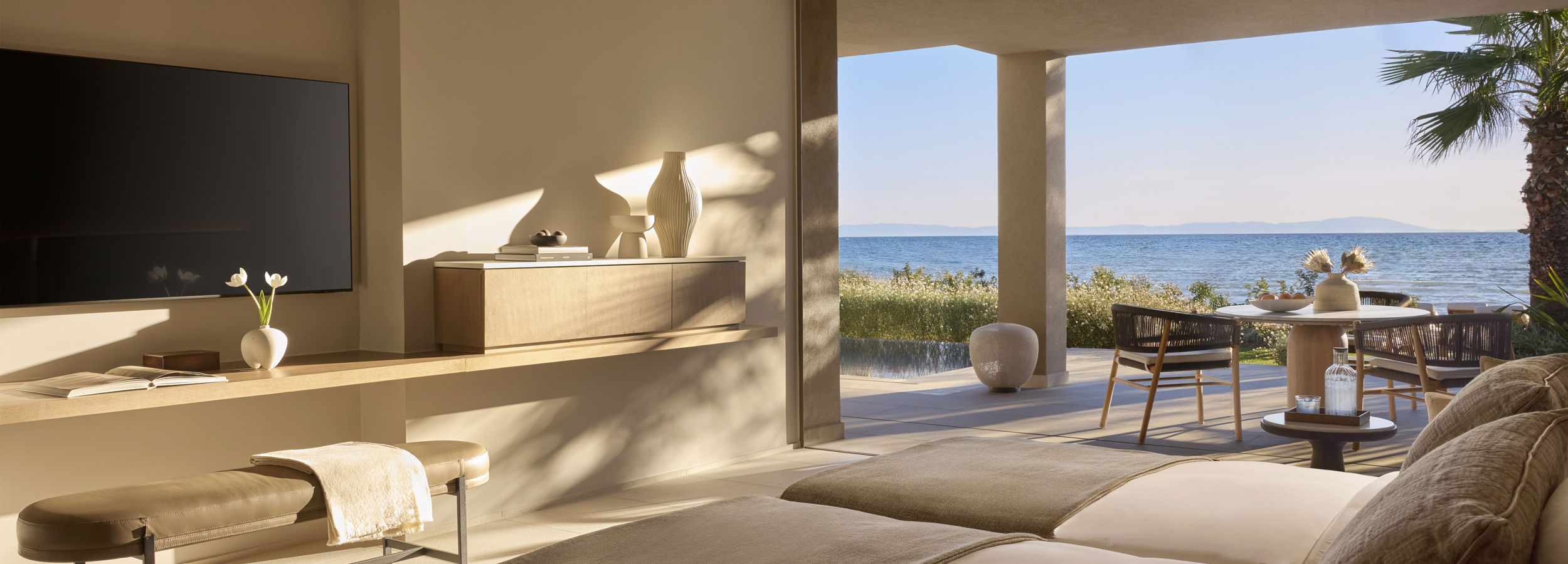 Two Bedroom Signature Residence Pr. Pool Beach Front 3