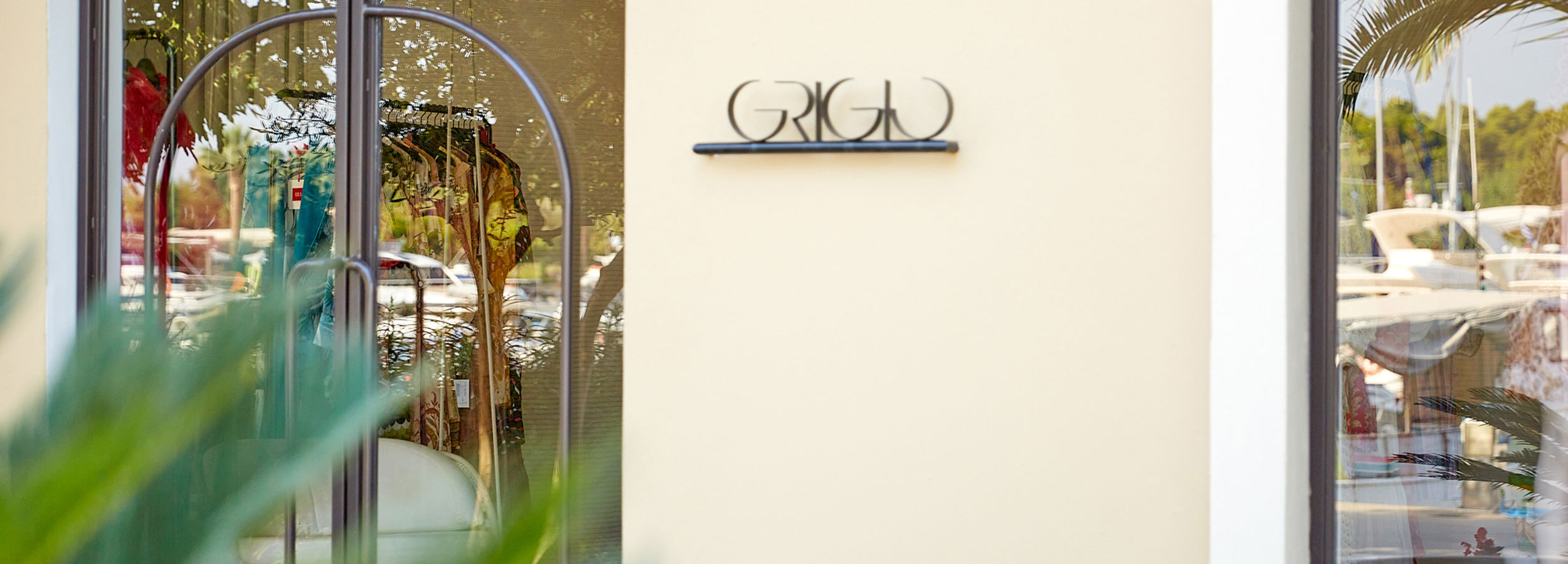 Grigio Gallery at Sani Marina