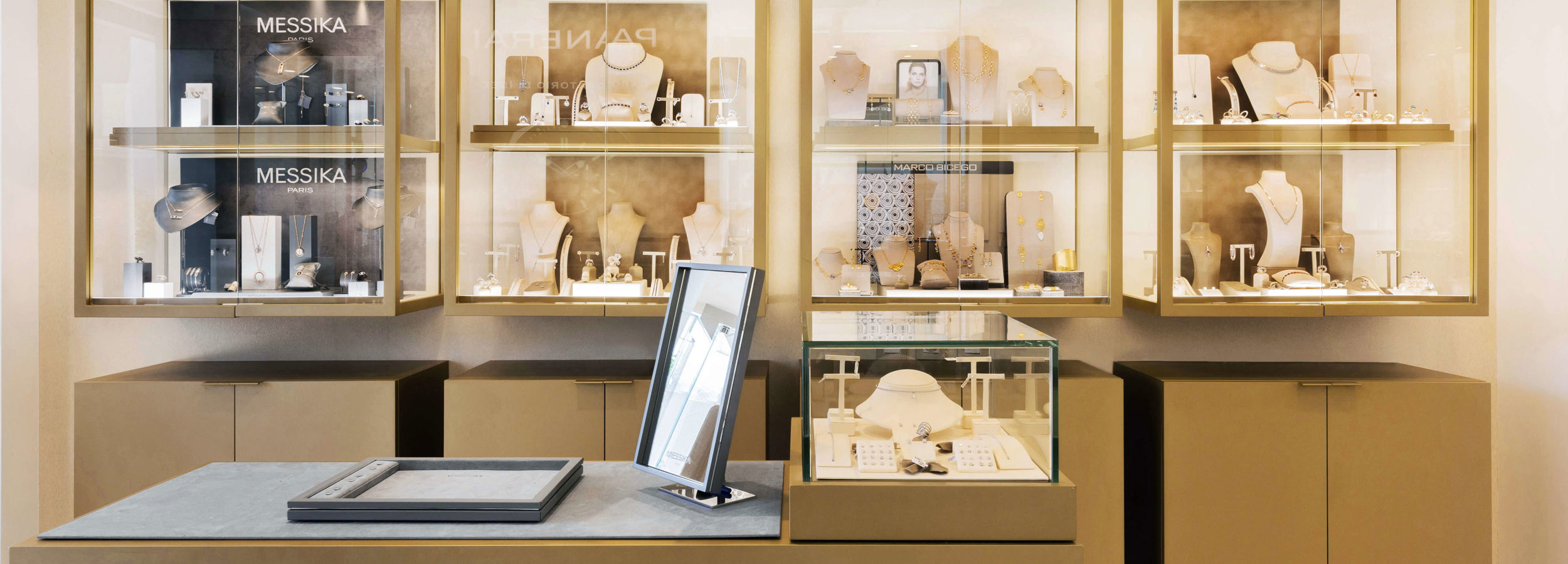 Gofas Store at Sani Marina
