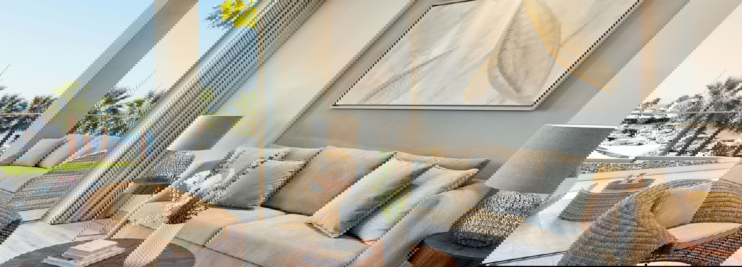 Espace de réception dans une suite de luxe à une chambre