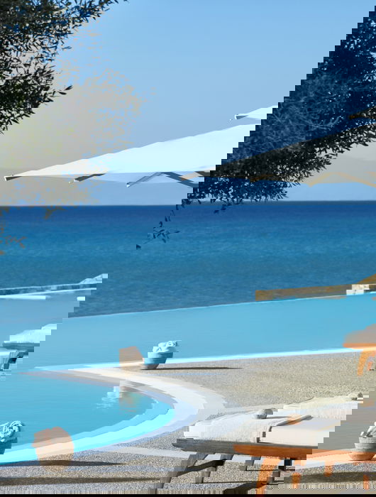 Infinity Pool 04 2880X2099