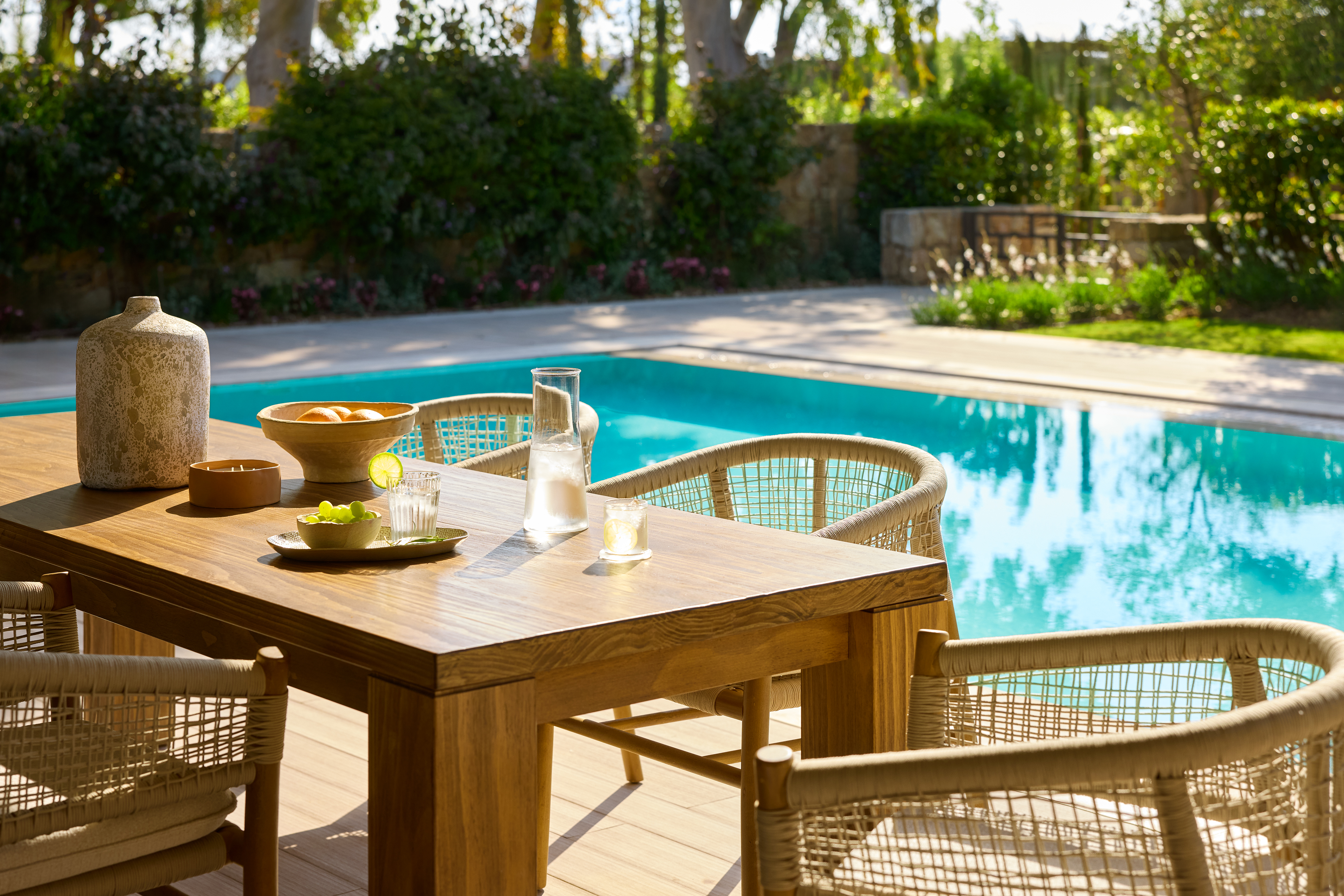 Three Bedroom Grand Residence Pr. Pool Garden View 5