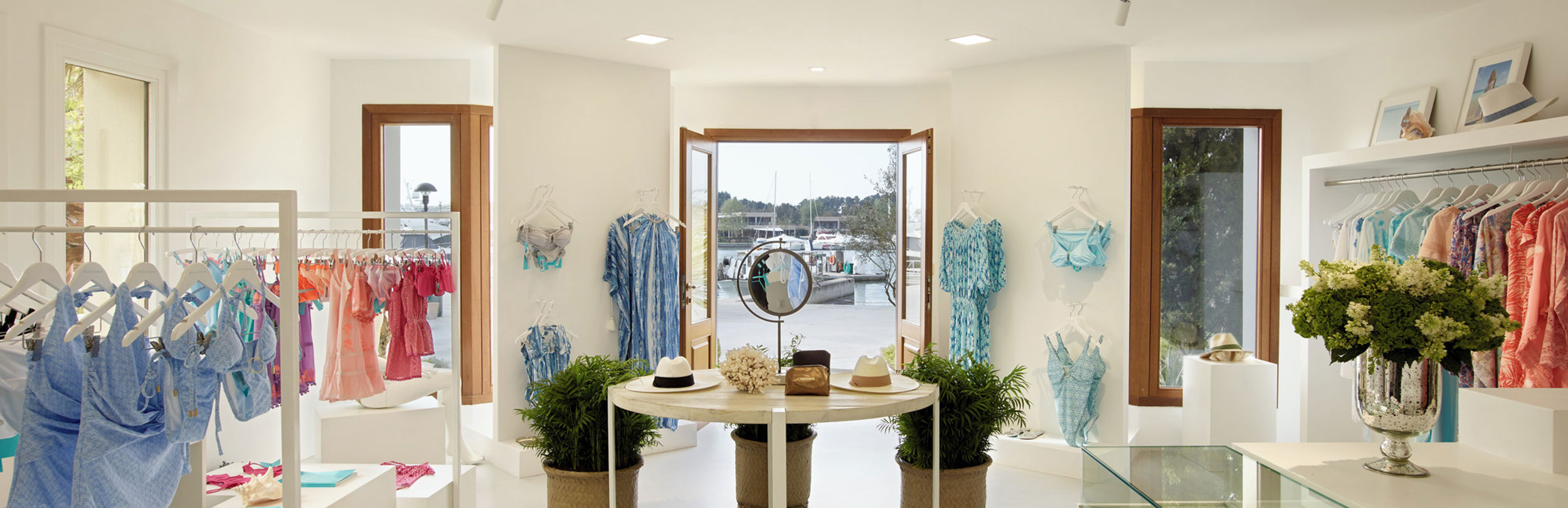 Melissa Odabash Geschäft in der Marina