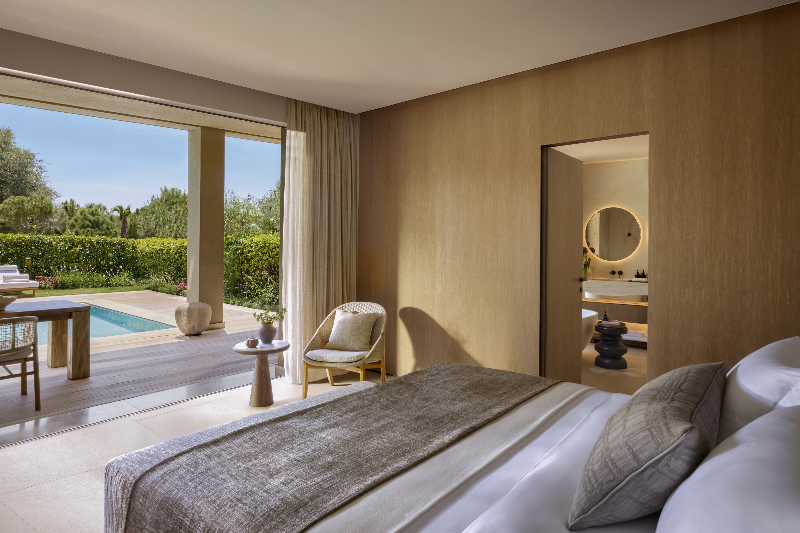 Three Bedroom Grand Residence Pr. Pool Garden View 7