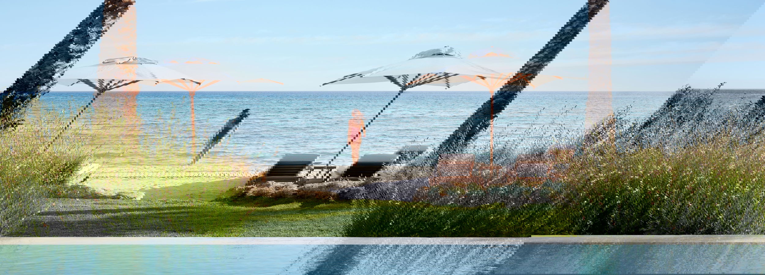 Two Bedroom Signature Residence Pr. Pool Beach Front 4