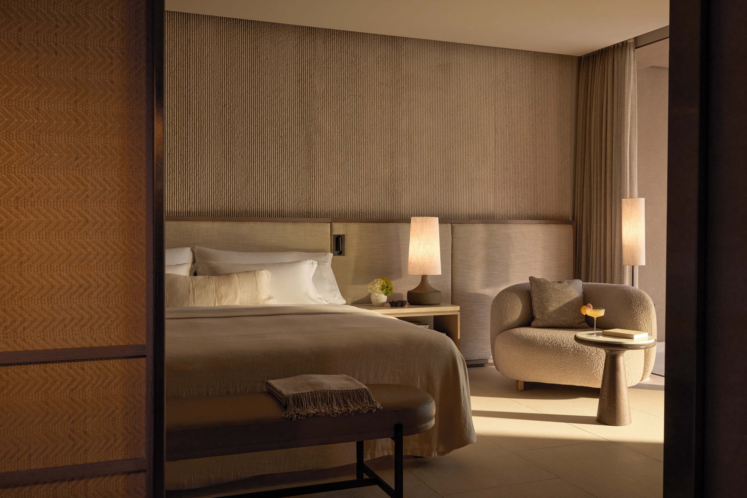 Two Bedroom Signature Residence Pr. Pool Beach Front 6