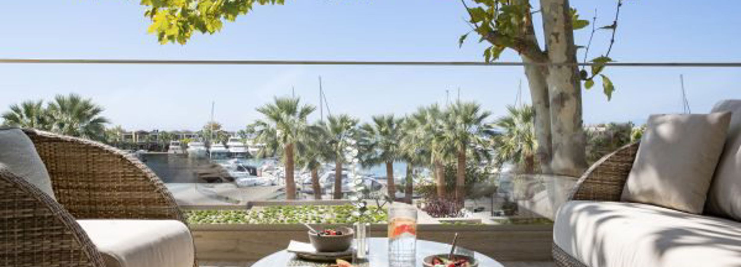 Deluxe One Bedroom Suite Marina Sea View 3 600X400