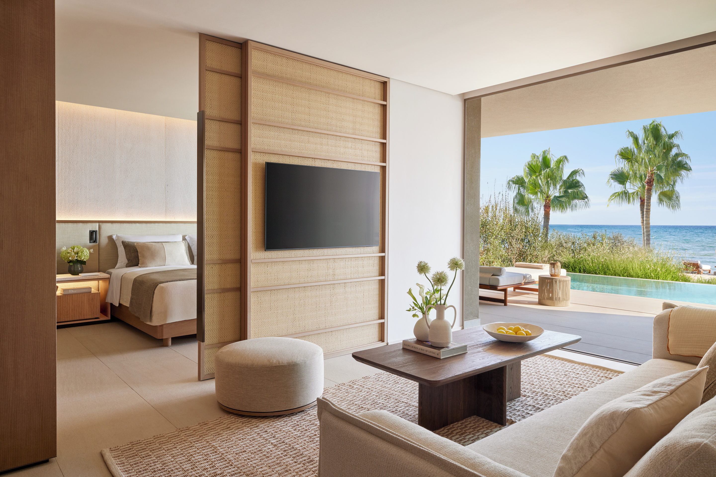 Two Bedroom Residence Pr. Pool Beach Front 1