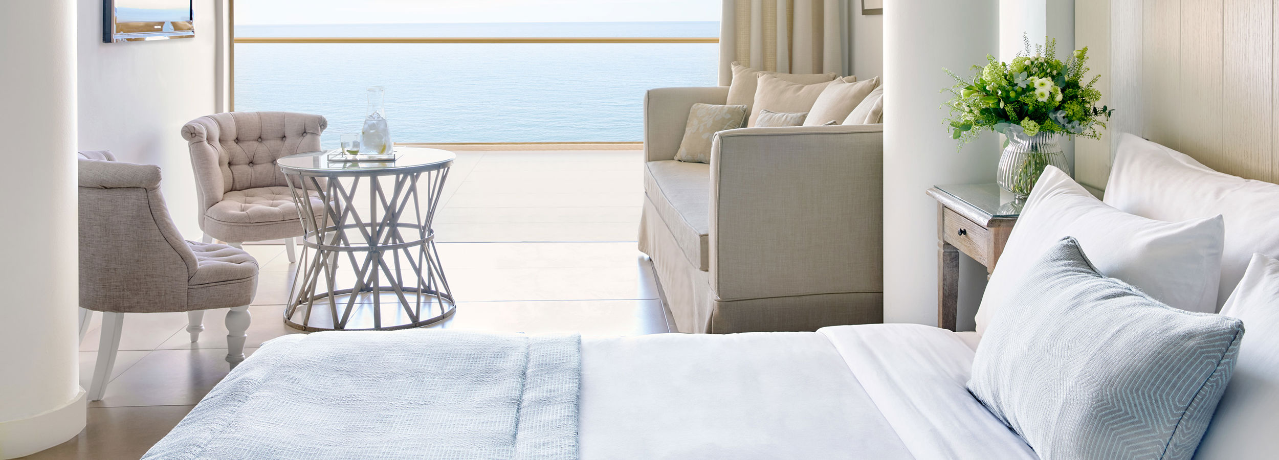 Camera Junior Suite al Sani Beach con vista mare