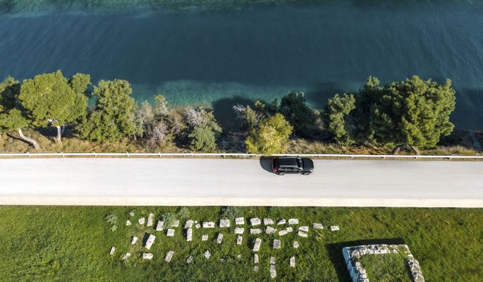 Luftbild vom Strand und vom Meer around Poseidi