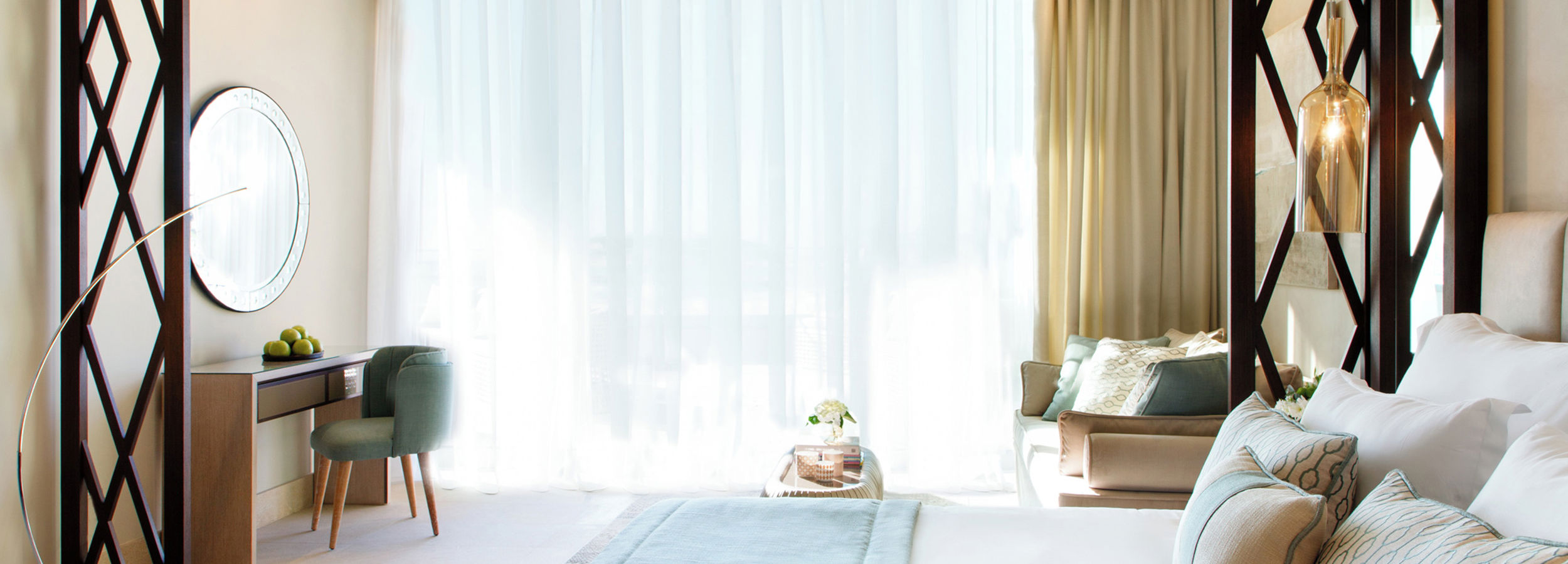 Deluxe Family Suite with view of private garden