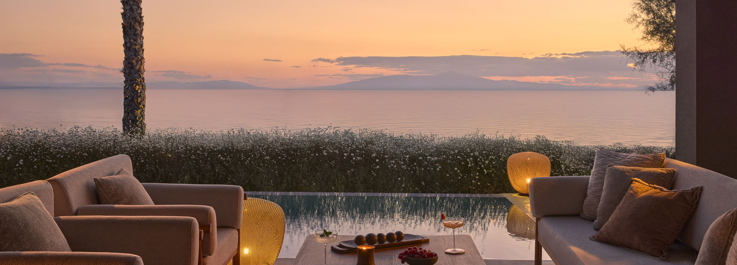 Two Bedroom Signature Residence Pr. Pool Beach Front 12