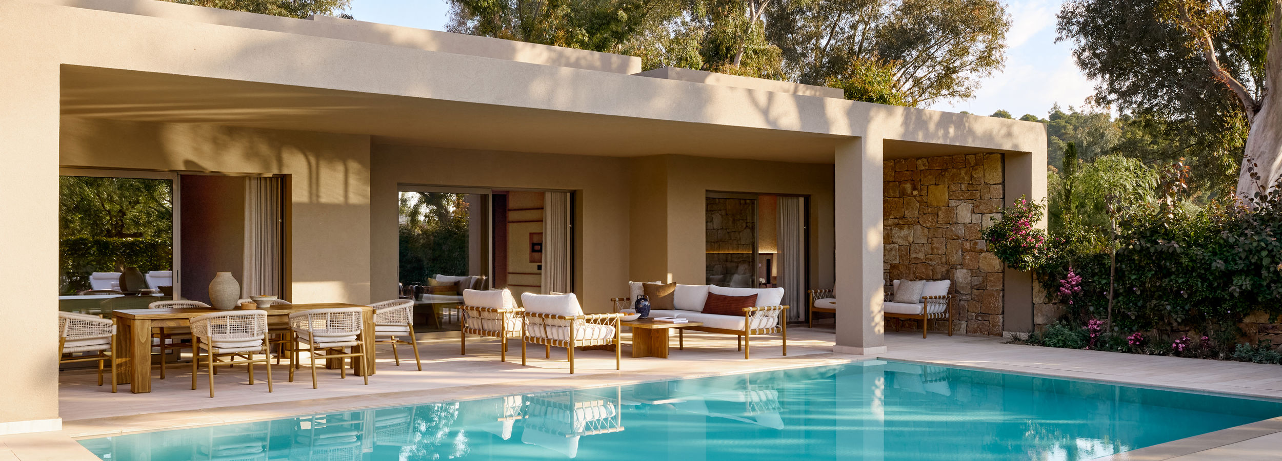 Three Bedroom Grand Residence Pr. Pool Garden View 2