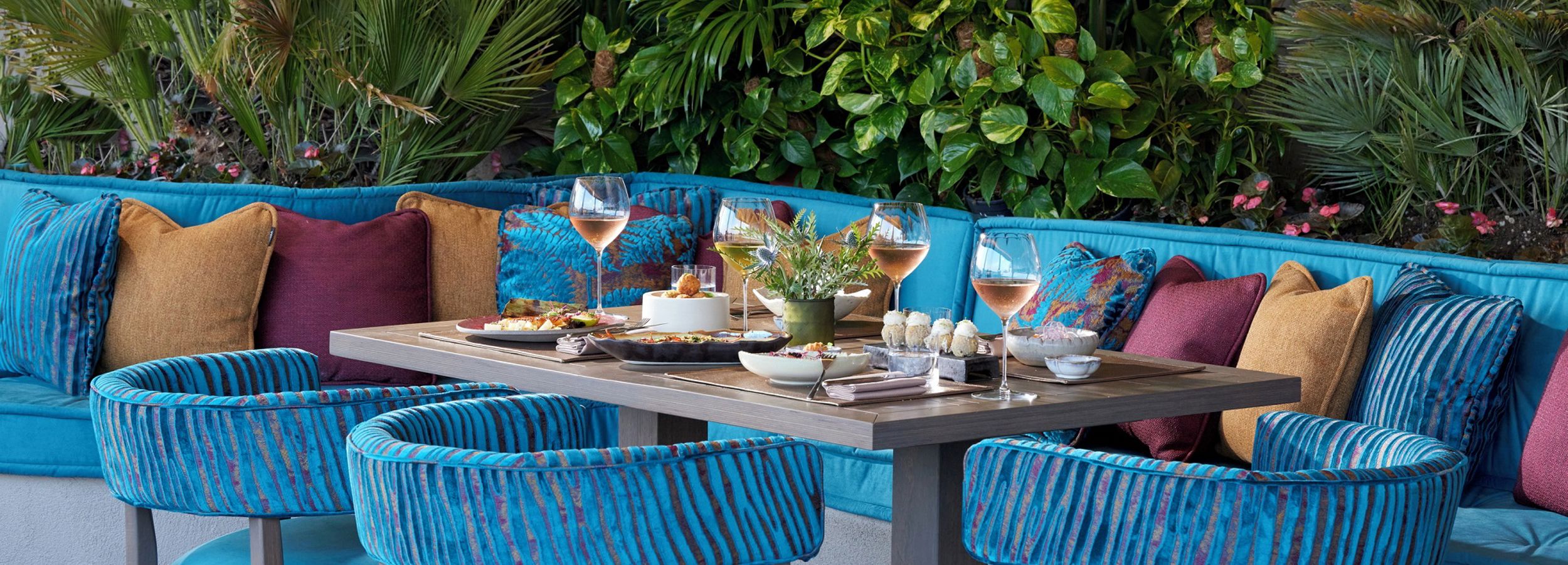 Porto Sani Lima Restaurant Table