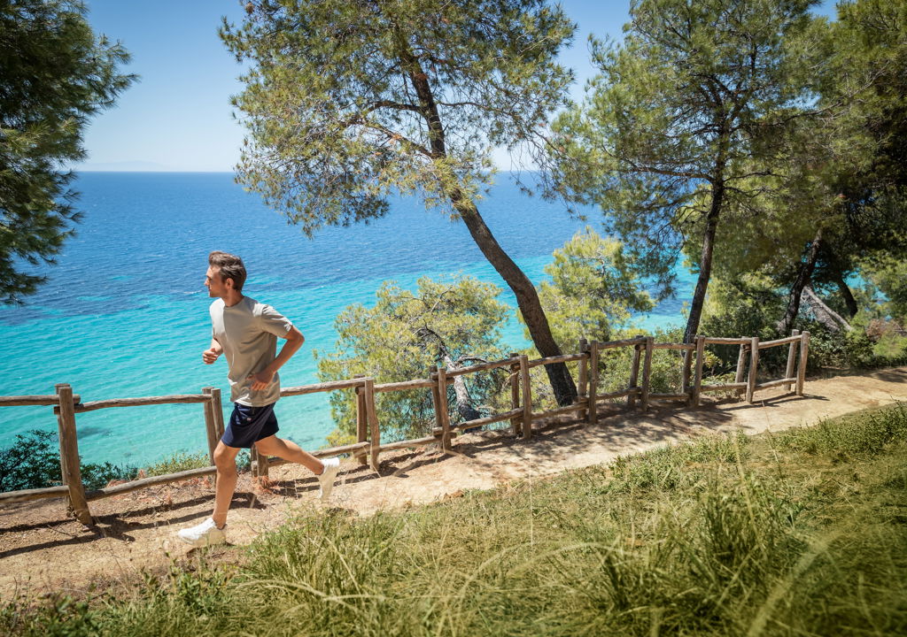 Бегун в лесу Сани