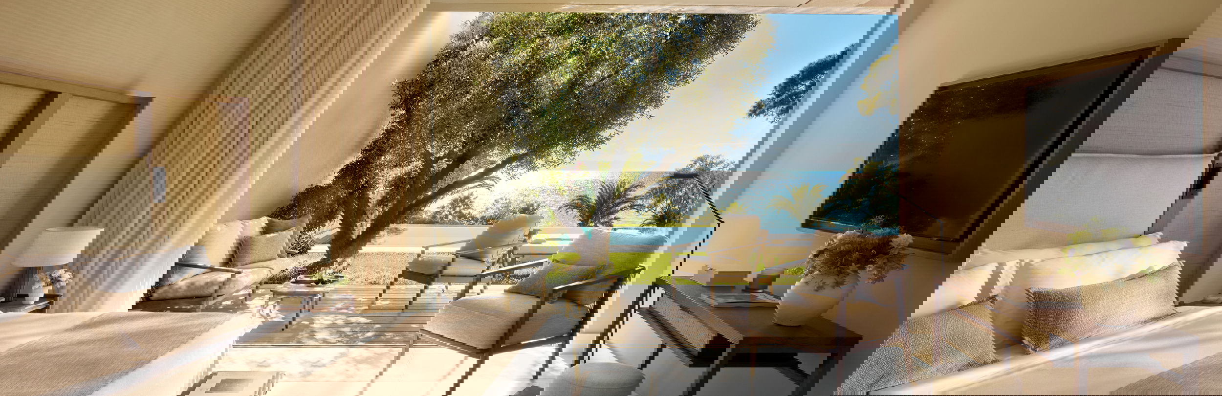 One bedroom bungalow with pool view