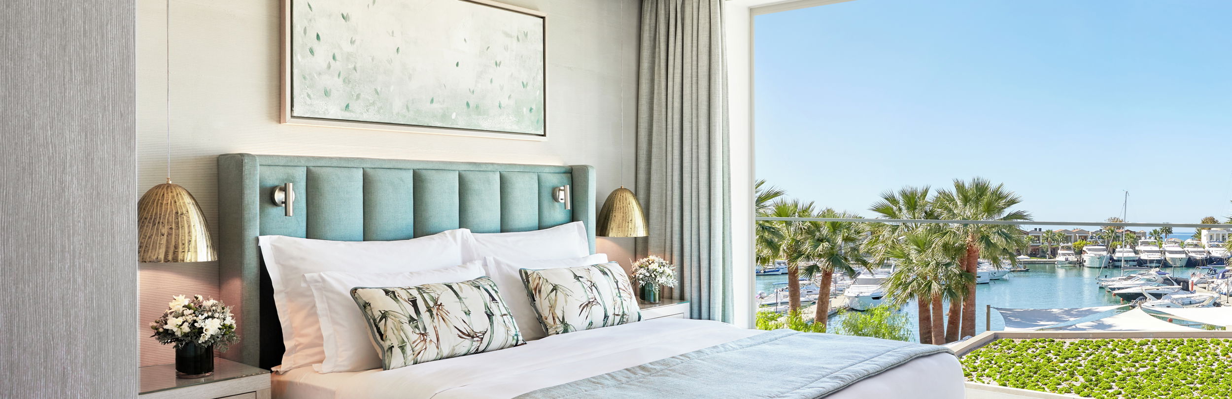Deluxe one bedroom suite with view of grand balcony
