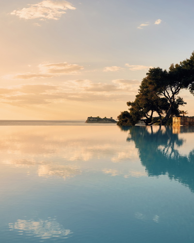 Sani Club Infinity Pool Hill View 03 792X528