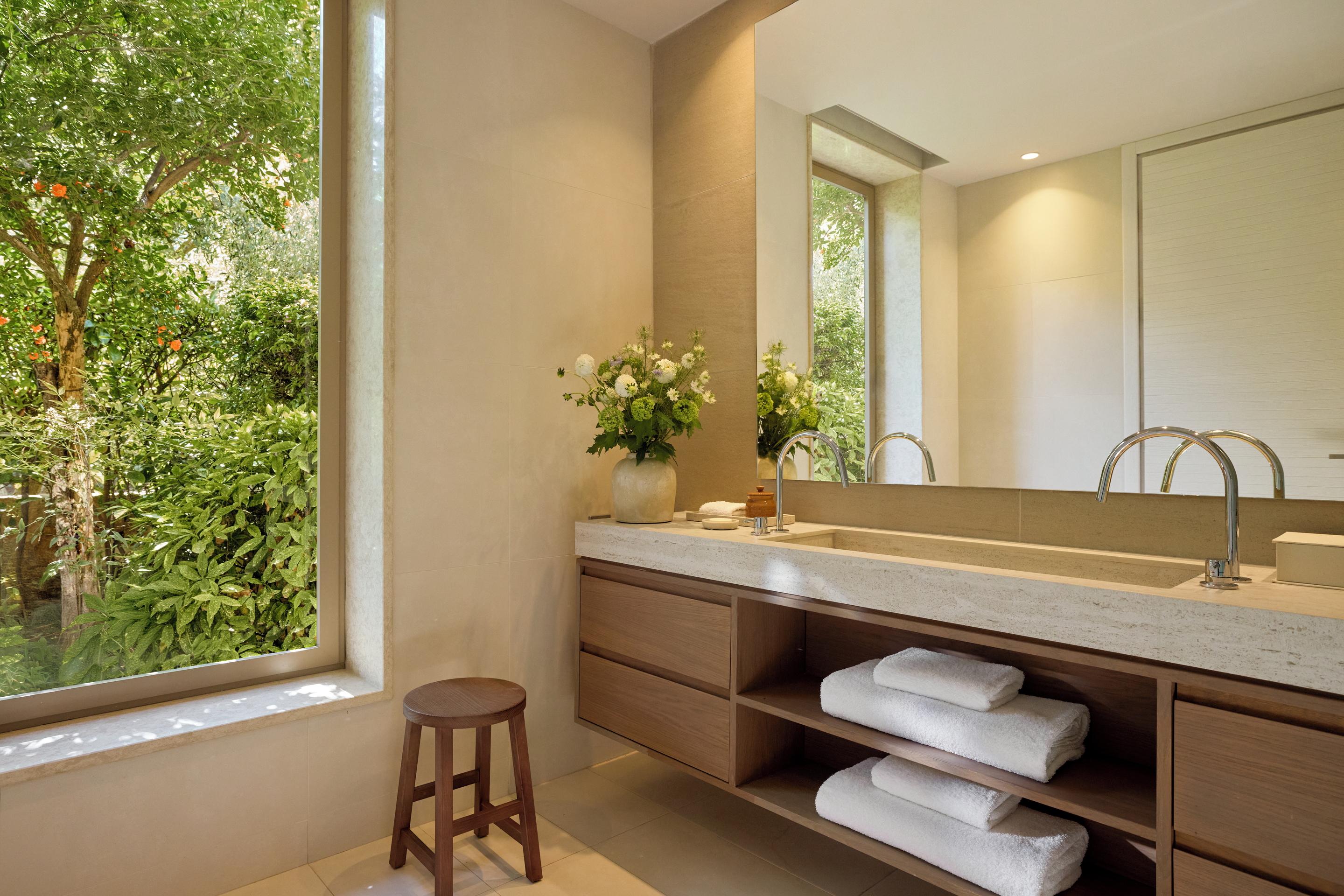 Sani Club Two Bedroom Bungalow Suite Private Pool Front Sea View Bathroom 2 2880X1920