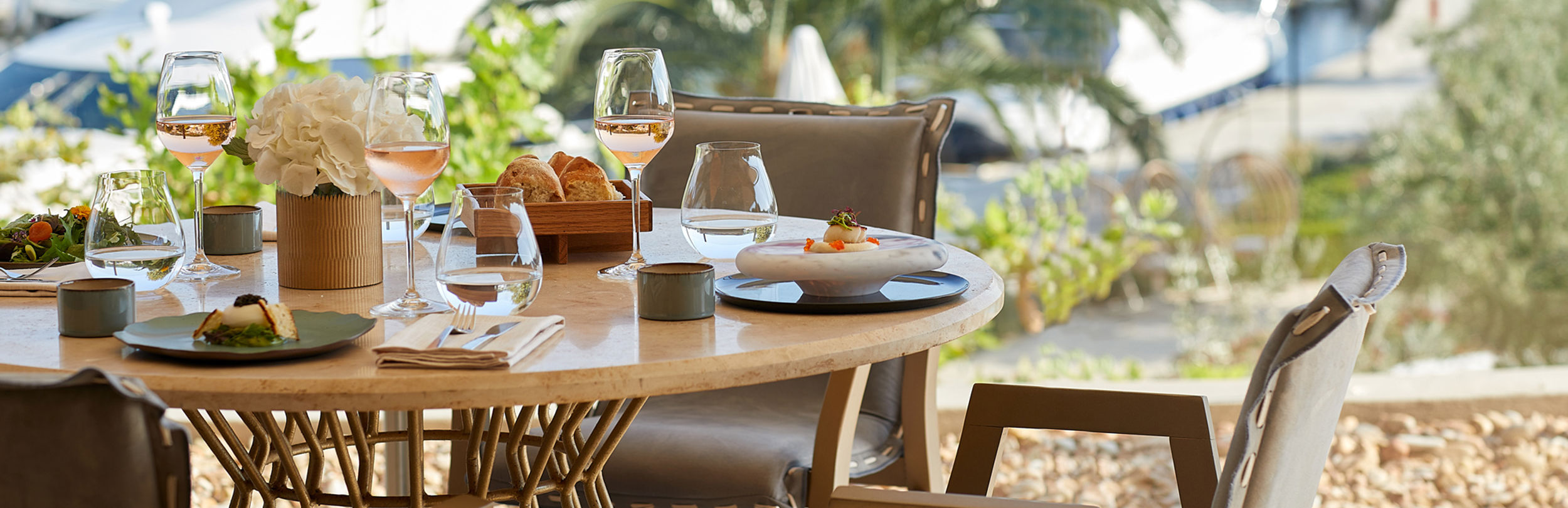 Over Water Restaurant im Sani Resort