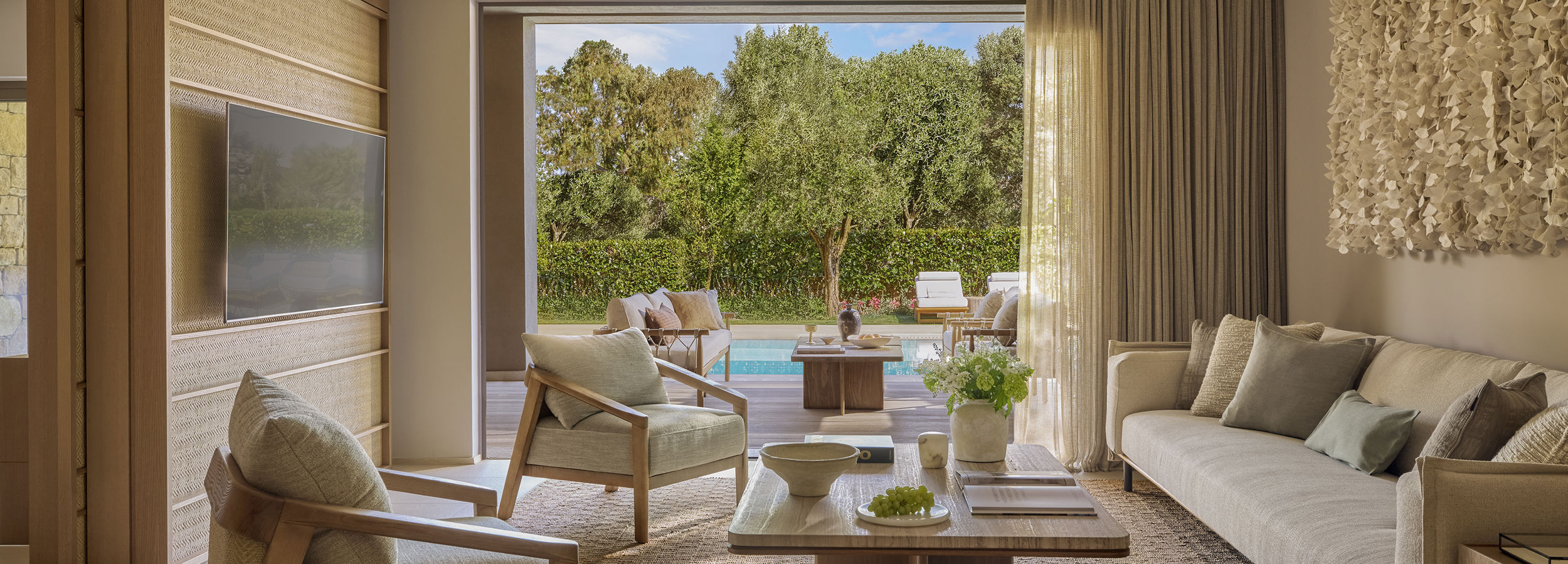 Three Bedroom Grand Residence Pr. Pool Garden View 3