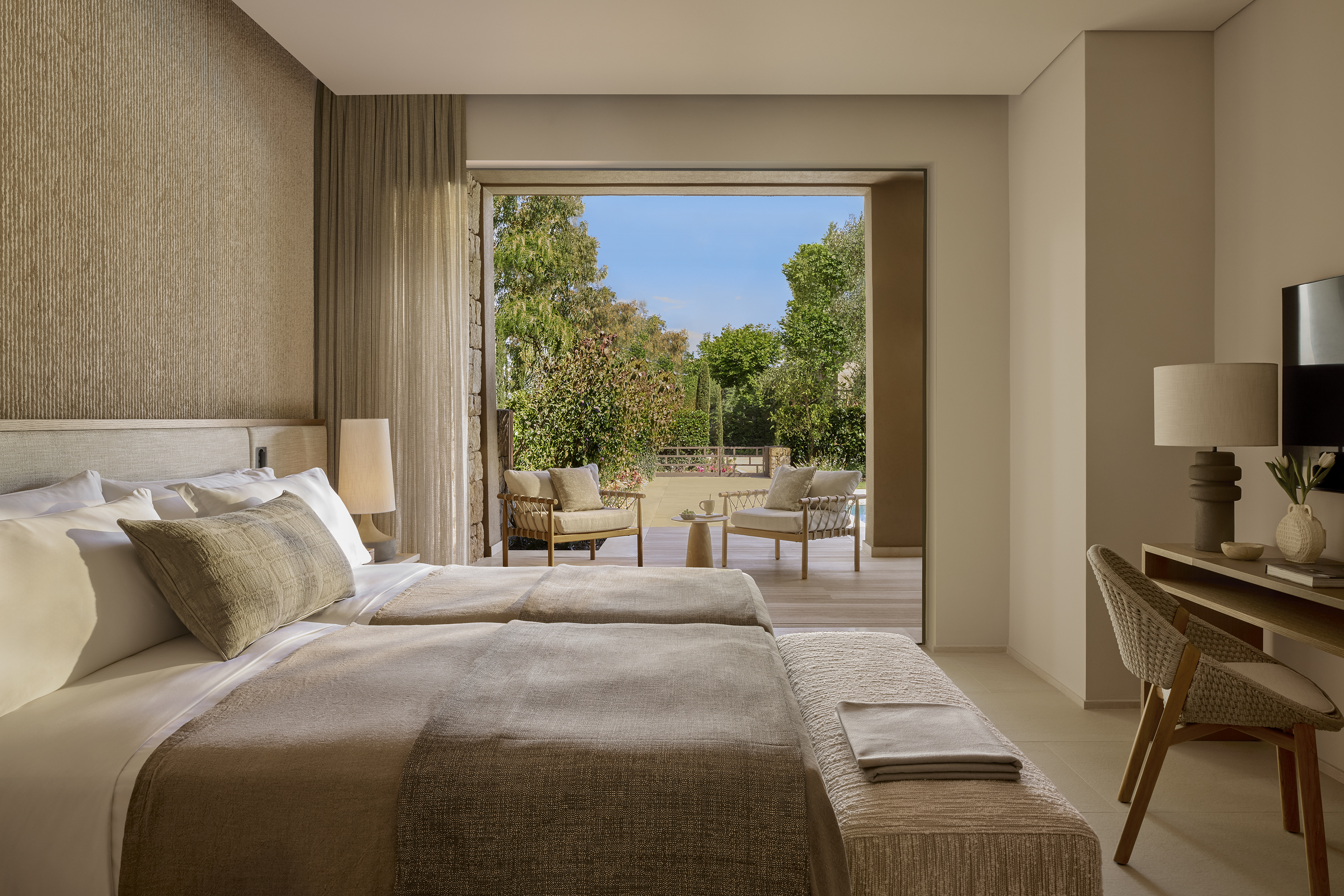 Three Bedroom Grand Residence Pr. Pool Garden View 4